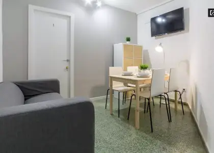 Acogedora habitación en alquiler en apartamento de 5 dormitorios - El Pla del Real en Valencia