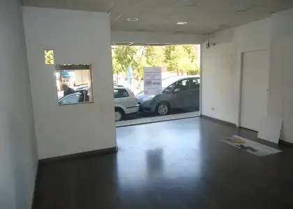Alquiler de estupendo local en el centro de Manzanares de 165 M2, totalmente adaptado en Manzanares