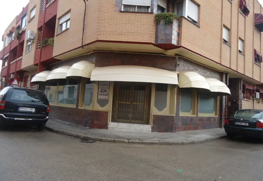 Alquiler de local antiguo tuti fruti en Manzanares