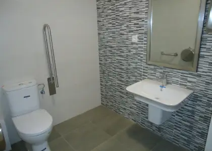 Alquiler de local comercial totalmente nuevo en Manzanares