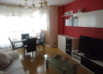 Alquiler de piso de tres dormitorios amueblado totalmente centrico en Manzanares