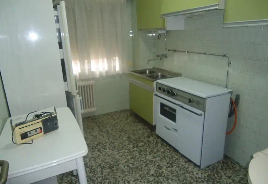 Alquiler de piso de tres dormitorios con baño en el centro en Manzanares