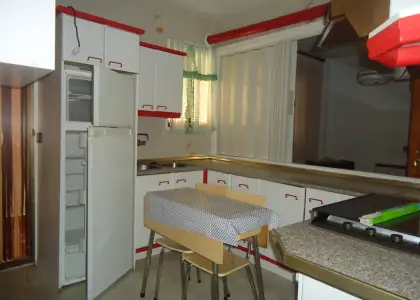 Alquiler de piso de tres dormitorios con un baño y aseo en Manzanares
