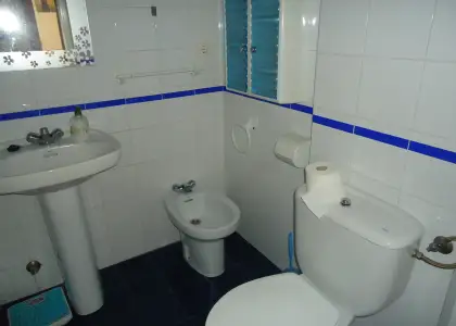Alquiler de piso de tres dormitorios y un baño con garaje en zona del hospital en Manzanares
