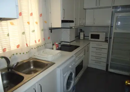 Alquiler de piso de tres dormitorios y un baño con garaje en zona del hospital en Manzanares