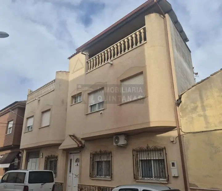Casa 4 habitaciónes, Duplex En buen estado Quintanar de la Orden en Quintanar de la Orden
