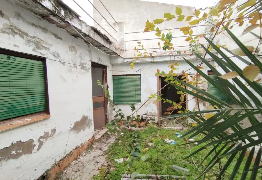 Casa/Chalet pareado En Venta Calle de Doña Crisanta, Tomelloso en Tomelloso