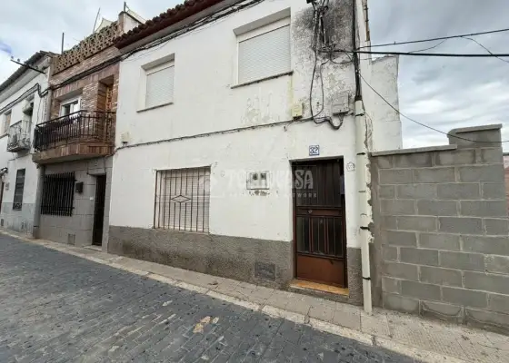 Casa en venta en Almorox - Almorox, 86.000 €, 178 m2, ref. 658607