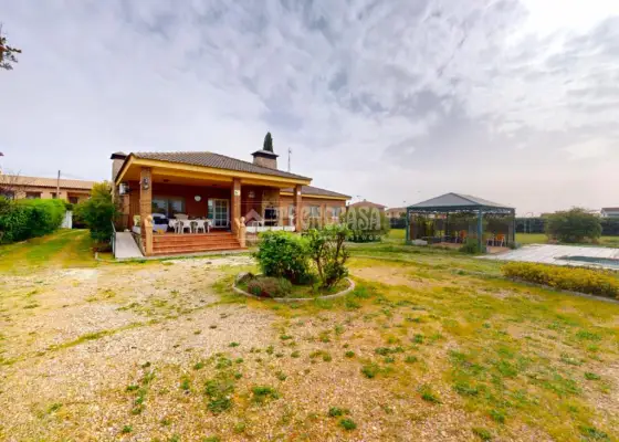 Casa en venta en El Casar - El Casar, 699.000 €, 360 m2, ref. 620400