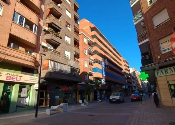 Casa en venta en Talavera De La Reina - Comarca De Talavera, Casco Antiguo, 159.900 €, 404 m2, ref. 652166