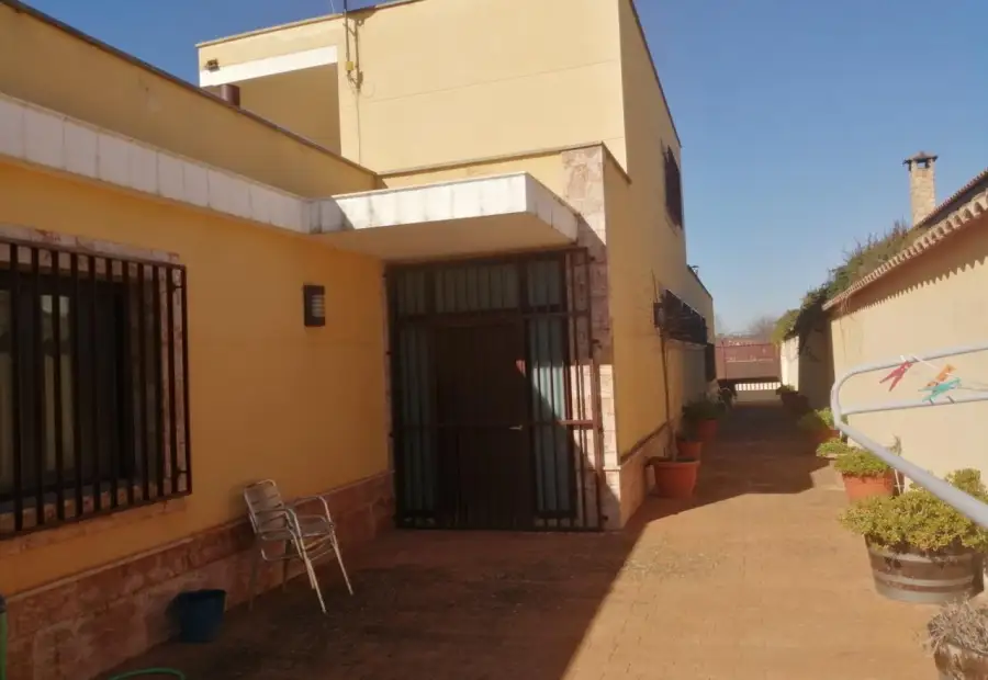 Casa unifamiliar en venta en Manzanares en Manzanares