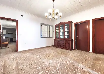 Casa Zona LAS 300 en Puertollano