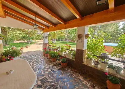 Chalet en Venta con terreno en Carretera El Villar en Puertollano