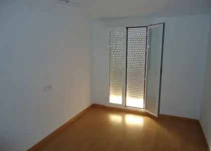 Duplex de 2 dormitorios seminuevo y amplio en Manzanares