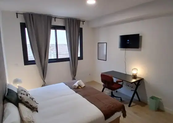 Habitación en piso compartido de 3 habitaciones en La Bresca, ideal para profesionales y estudiantes. en Málaga