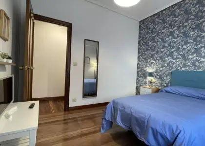 Habitación en piso compartido de 5 dormitorios en alquiler en Castaños, con todos los gastos incluidos en Bilbao
