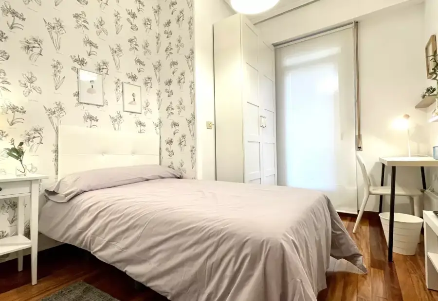 Habitación en piso compartido de 5 dormitorios en alquiler en Castaños, con todos los gastos incluidos en Bilbao