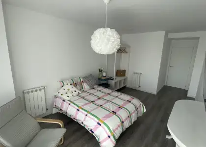 Habitación en piso compartido en Santa Cruz de Bezana en Santander