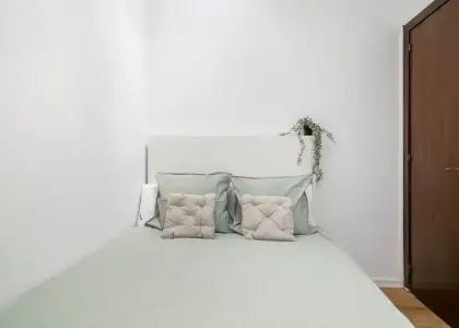 Habitación en un piso compartido de 6 habitaciones en alquiler en la Dreta de l'Eixample, solo para profesionales. en Barcelona
