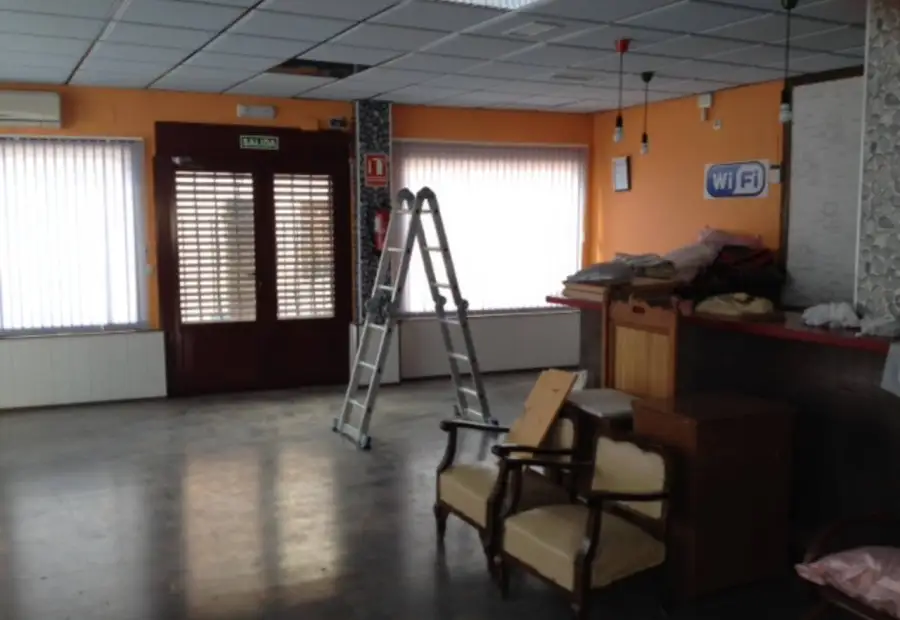 local bar de nueva construcción en alquiler en La Solana