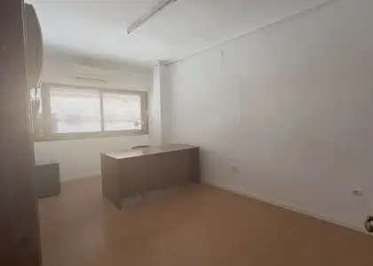 Local en alquiler en Alcázar De San Juan, Centro, de 180 m2 con 2 baños por 600 €/mes, Ref. 0390 en Alcázar de San Juan