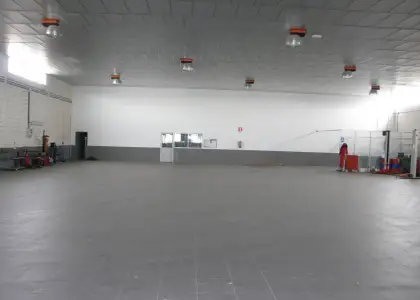 NAVE INDUSTRIAL en venta de 1.204 m2 construidos, en la mejor zona del poligono de Manzanares en Manzanares