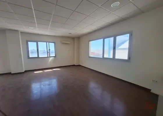 Oficina en venta en Alcanzar De San Juan, Poligono, de 60 m2 con baño por 60.000 €, Ref. 0394