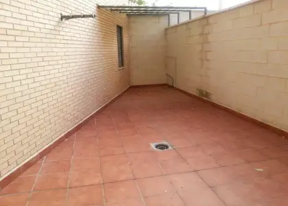 Piso-casa de 2 dormitorios a estrenar a pocos metros del centro en Manzanares
