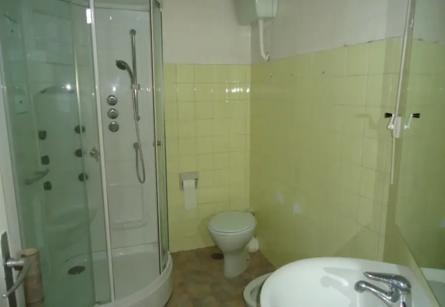 Piso centrico de tres dormitorio y un baño