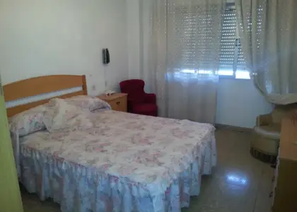 Piso de 2 domitorios en venta. Necesita reformas en Manzanares