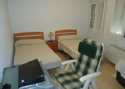 Piso de 3 dormitorios. A pocos metros del centro. Amplio y seminuevo. en Manzanares