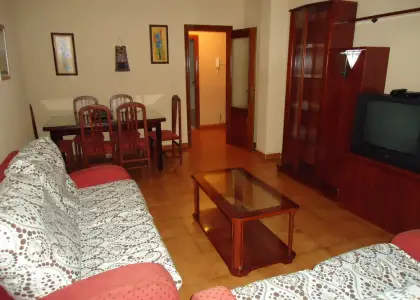 Piso de 3 dormitorios completamente amueblado en Manzanares