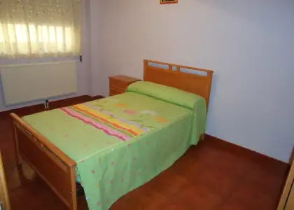 Piso de 3 dormitorios en buen estado en n.Manzanares en Manzanares