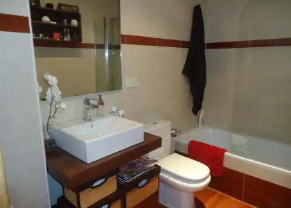 Piso de 3 dormitorios. Seminuevo. Zona residencial. en Manzanares