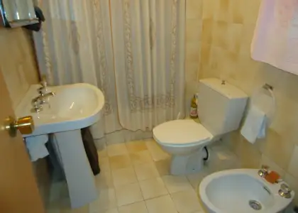 Piso de 3 dormitorios. Totalmente centrico. en Manzanares