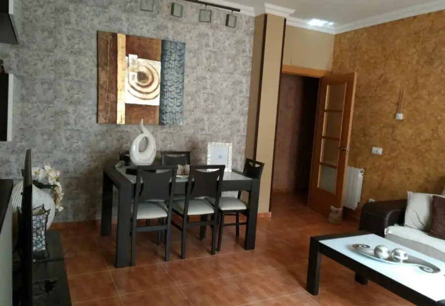 Piso de nueva construcción en venta con cochera y trastero en Manzanares