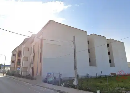 Piso en venta en Herencia, de 80 m2 con 3 dormitorios, 2 baños, plaza de garaje, trastero y terraza, Ref. 0282 en Herencia