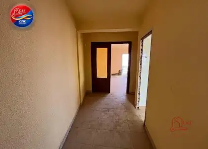 Piso en venta en Tomelloso, Calle San Anton, de 88 m2 con 3 dormitorios, baño y terraza por 36.500 €, Ref. 0428 en Tomelloso