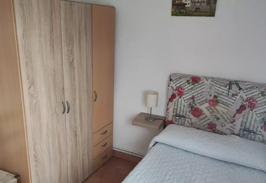 Se alquila habitación en piso de 3 habitaciones en San Roque, Santander en Santander