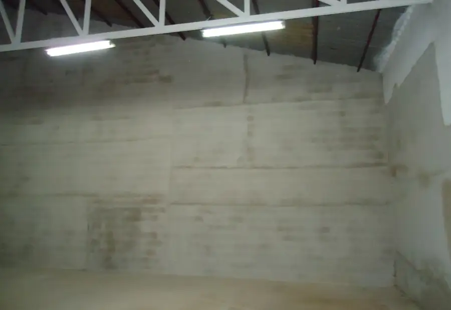 Se alquila local comercial en el centro en Manzanares