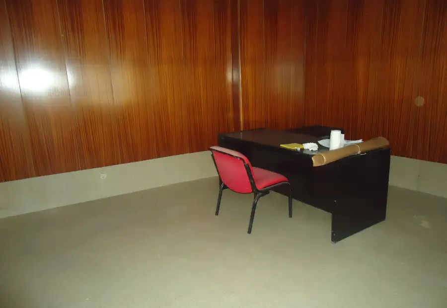 Se alquila local comercial en zona centro en Manzanares