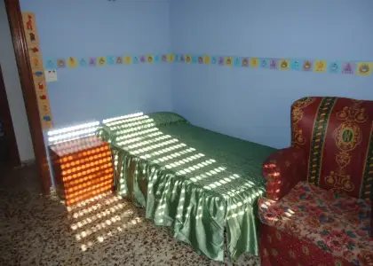 Se alquila piso centrico de 5 dormitorios en Manzanares