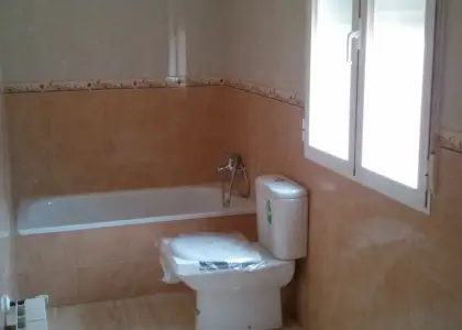 Se vende adosado a estrenar de cuatro dormitorios en Manzanares