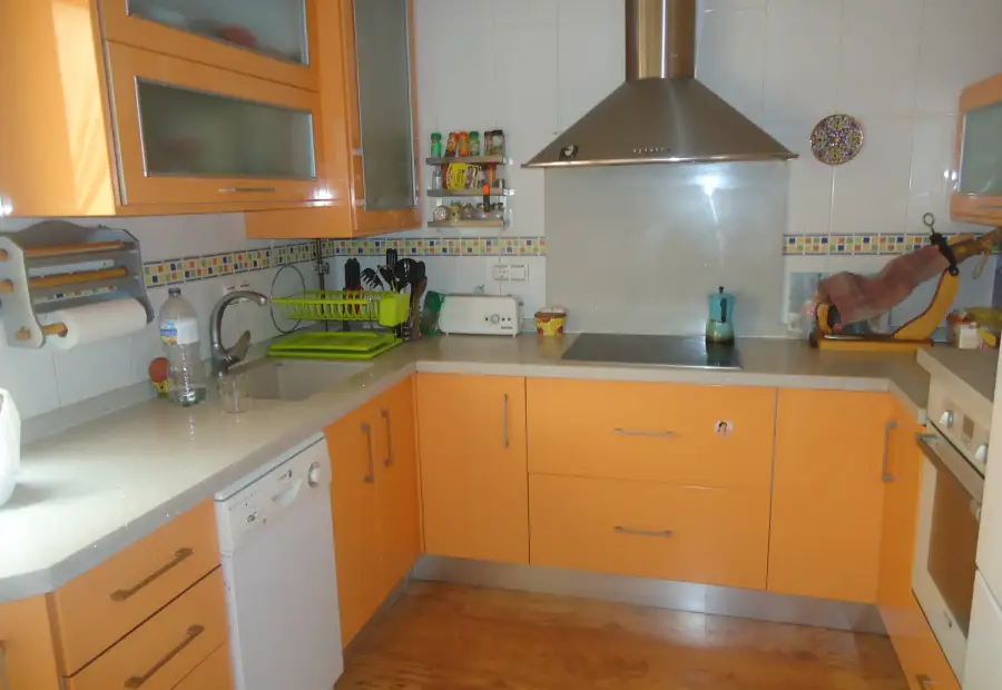 Se vende adosado de tres dormitorios en zona cercana al centro en Manzanares