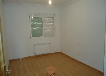 Se vende casa adosada a estrenar de cuatro dormitorios en buena zona en Manzanares