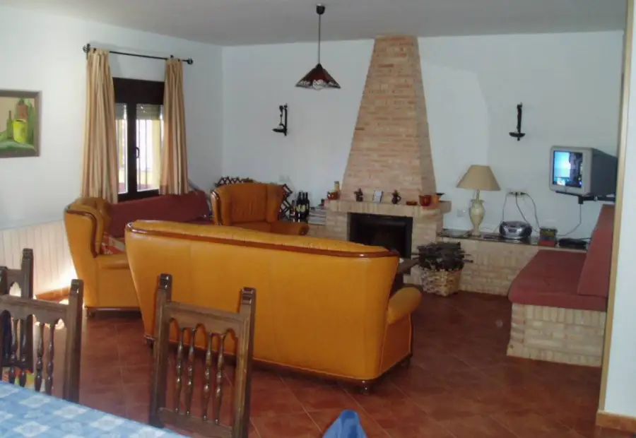 se vende casa chalet /TIERRA REGADIO// en Manzanares