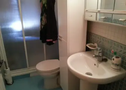 Se vende casa de cinco dormitorios en buena zona en Manzanares