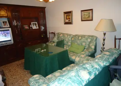 Se vende casa de cinco dormitorios en zona centro en Manzanares