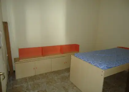 Se vende casa de cinco dormitorios en zona divina pastora en Manzanares