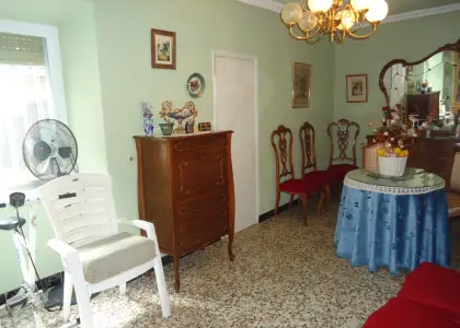 Se vende casa de seis dormitorios en zona centro en Manzanares
